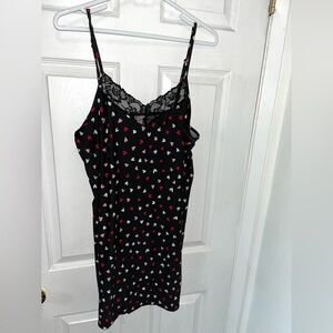 Women's Black Heart Print Nightgown